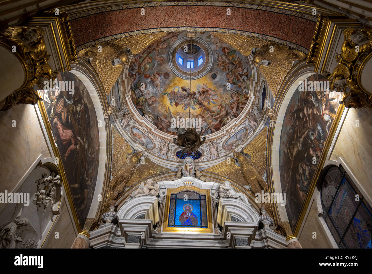 À l'intérieur intérieur de la cathédrale de la Vierge Marie ( Basilica di Santa Maria Assunta in Cielo ). Église sur la Piazza del Duomo. LECCE, Pouilles, Italie Banque D'Images