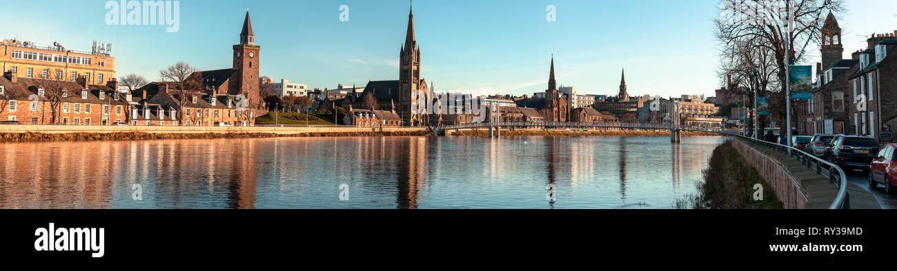 Photo panoramique de la ness à Inverness en Écosse Banque D'Images