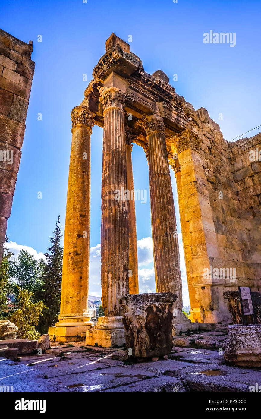 Monument historique de Baalbek Temple de Bacchus dieu du vin romain piliers Banque D'Images