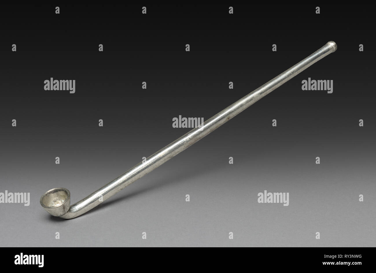 Pipe, fin des années 1800 des années 1900. Japon, fin 19e-20e siècle. Metal ; Total : 20 cm (7 7/8 po Banque D'Images