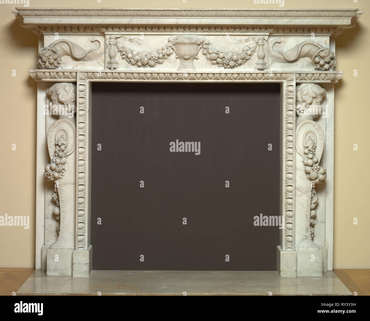 Mantel, c. 1730. Probablement par William Kent (1685-1748), britannique. En ; total : 153,7 x 204,4 cm (60 1/2 x 80 1/2 po Banque D'Images