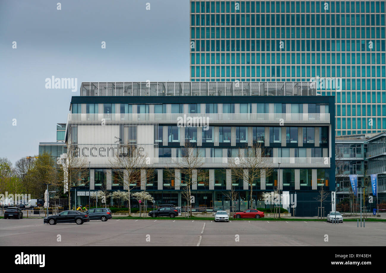 Accenture, Anni-Albers-Strasse, Schwabing, Munich, Bayern, Deutschland Banque D'Images