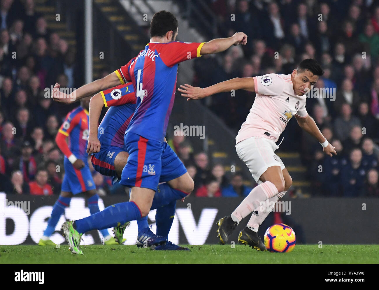 Londres, ANGLETERRE - 27 février 2019 : Alexis Sanchez de Manchester en photo au cours de la Premier League 2018/19 match entre Crystal Palace FC et Manchester United à Selhurst Park. Banque D'Images
