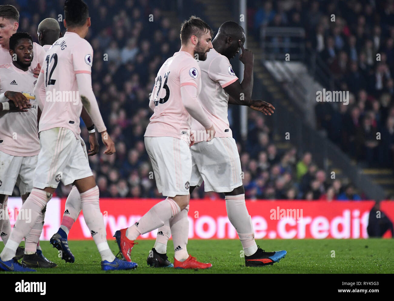 Londres, ANGLETERRE - 27 février 2019 : Romelo Lukaku de Manchester célèbre après avoir marqué un but lors de la Premier League 2018/19 match entre Crystal Palace FC et Manchester United à Selhurst Park. Banque D'Images