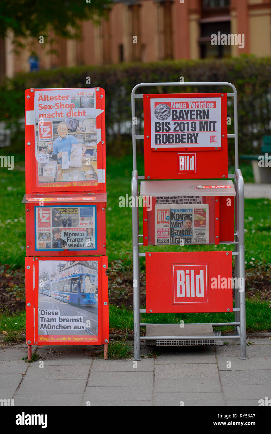 Zeitungsautomaten, Munich, Bayern, Deutschland Banque D'Images