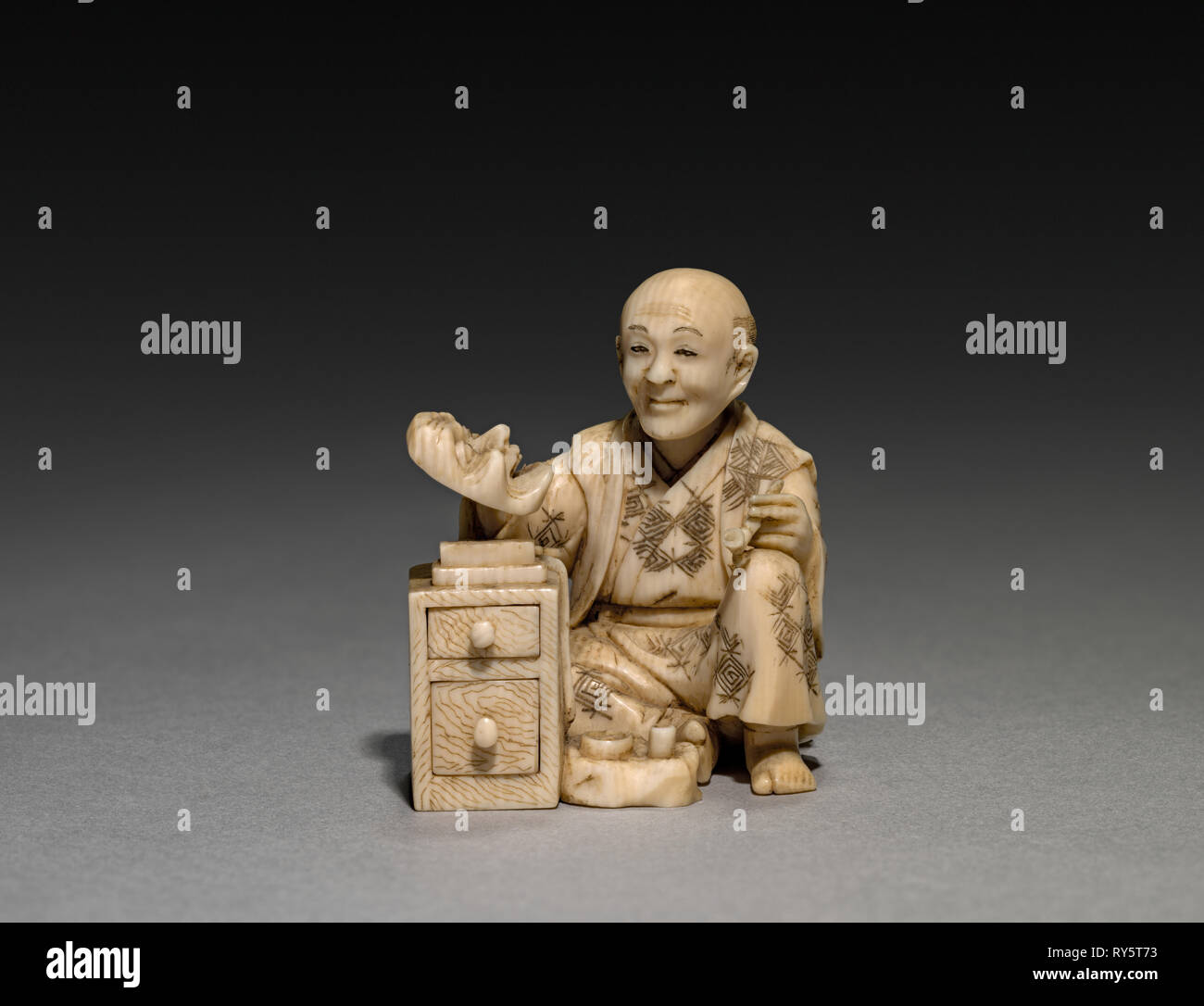 Le masque Bouilloire, fin des années 1800- début des années 1900. Le Japon de la fin du xixe- début du xxe siècle. L'ivoire ; total : 5,1 cm (2 po Banque D'Images