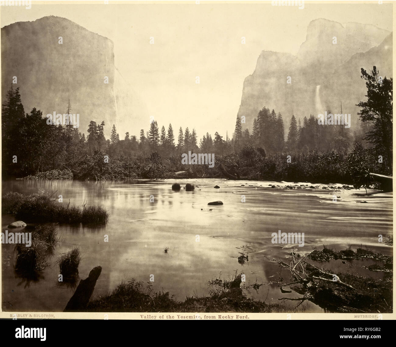 La vallée de Yosemite, de Rocky Ford, 1872. Eadweard J. Muybridge (Américain, 1830-1904), Bradley & Rulofson. L'albumine à partir de négatifs au collodion humide ; image : 43,1 x 54,8 cm (16 15/16 x 21 9/16 in.) ; enchevêtrées : 76,2 x 81,3 cm (30 x 32 in Banque D'Images