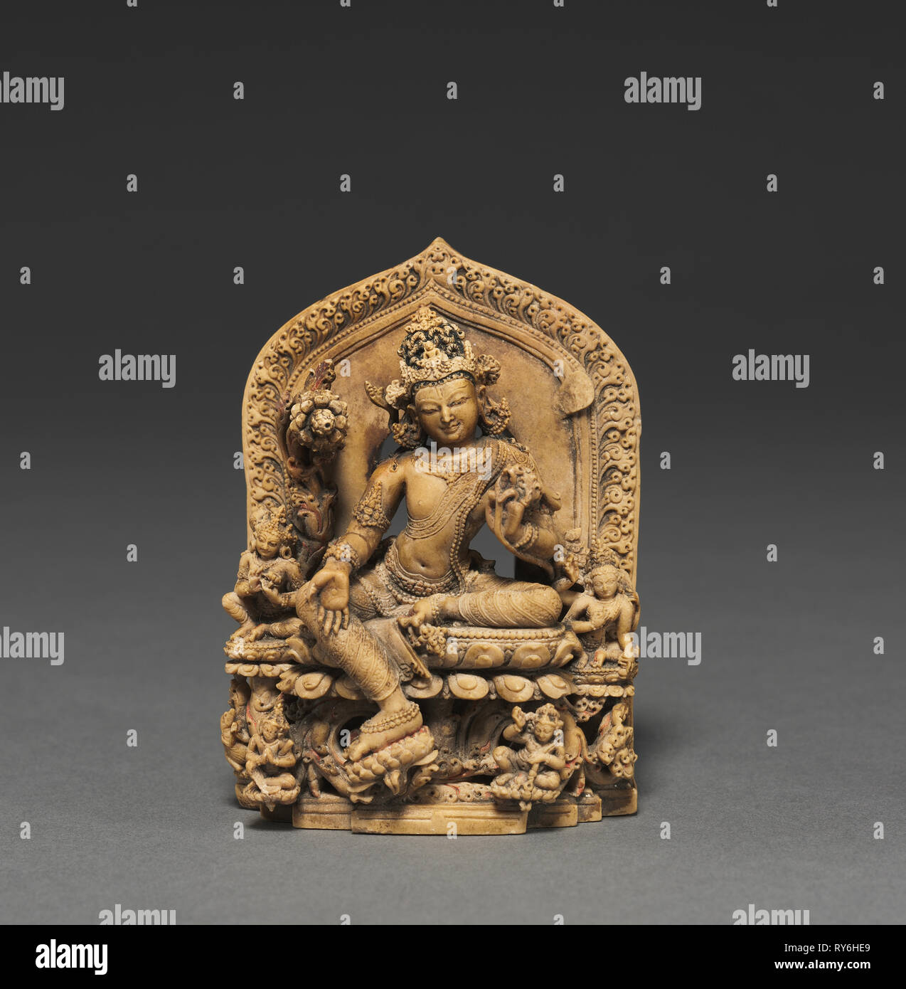 Lokesvara Khasarpana forme d'Avalokitesvara, fin 11ème siècle. L'Inde, Nalanda, Pala Période (c.750 - c.1200). Stéatite ; total : 7,7 cm (3 1/16 po Banque D'Images