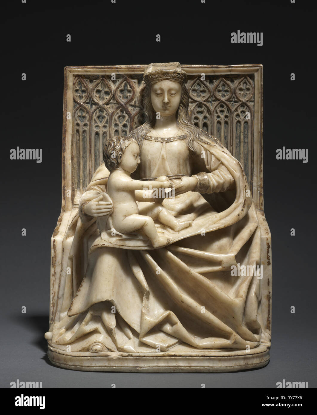 Intronisé vierge à l'enfant, ch. 1480. Gil de Siloé (Espagnol), ch. 1501). L'albâtre avec traces de polychromie et dorure ; total : 31,5 x 22,5 x 16 cm (12 3/8 x 8 7/8 x 6 5/16 in Banque D'Images