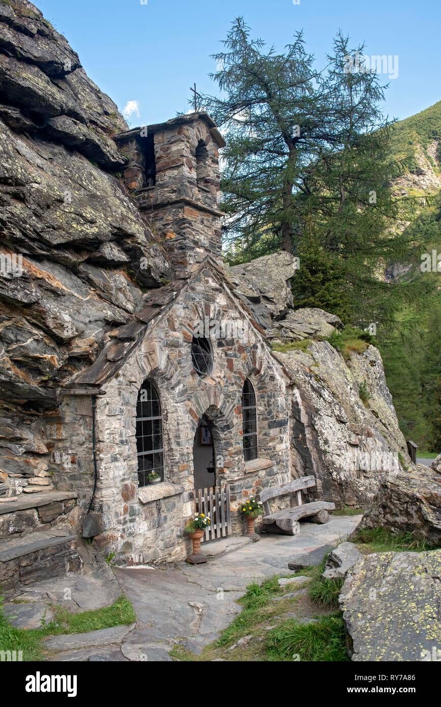 Chapelle près de Innergschlöß Rock, Tauern Valley, le Parc National du Hohe Tauern, le Tyrol, Autriche Banque D'Images