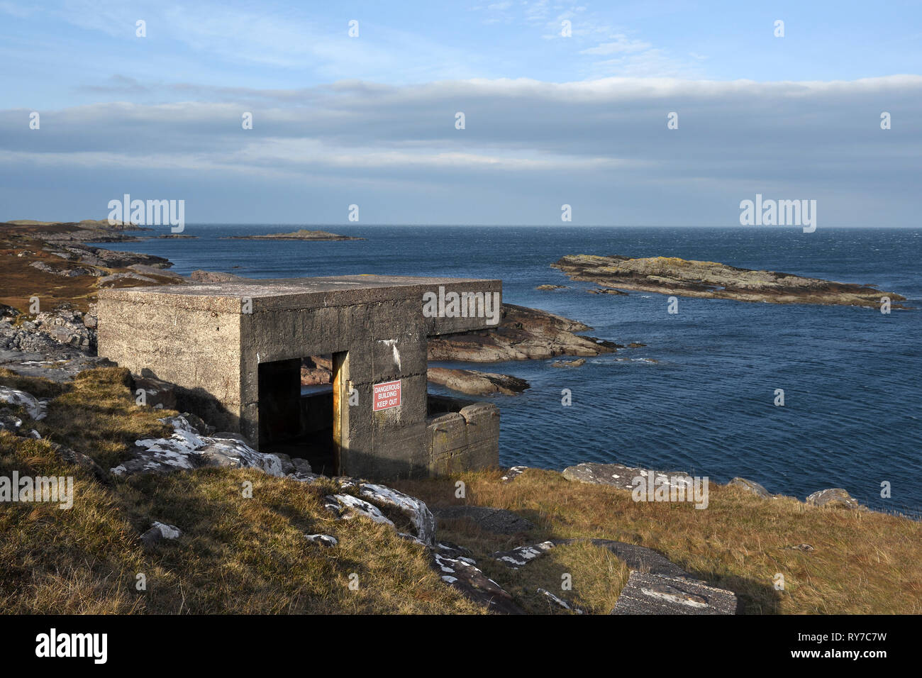 Les bâtiments de la batterie de défense côtière;fédération convois arctiques;rubha nan sasan;cove;Wester Ross;Ecosse Banque D'Images
