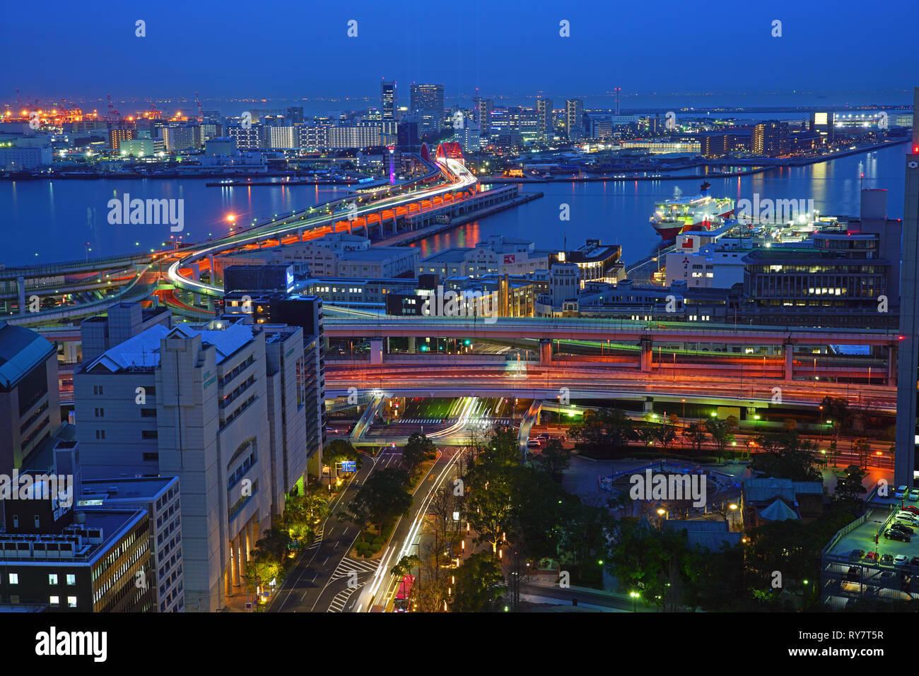 KOBE, JAPON -27 oct 2019- nuit vue paysage de la ville de Kobe, la capitale de la préfecture de Hyogo, Japon Honshu. Banque D'Images