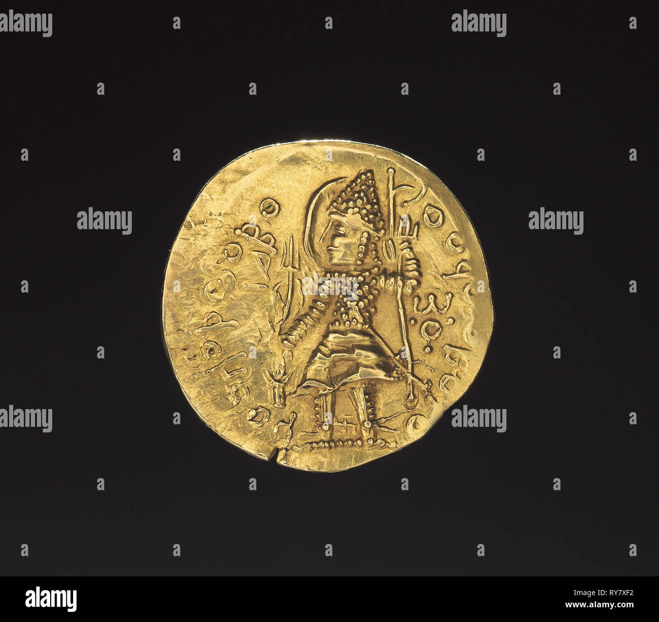 Dinar d'or, 200s. L'Inde, Vasudeva, Kushan II, 3e siècle. Or, diamètre : 2,4 x 0,1 cm (15/16 x 1/16 po Banque D'Images