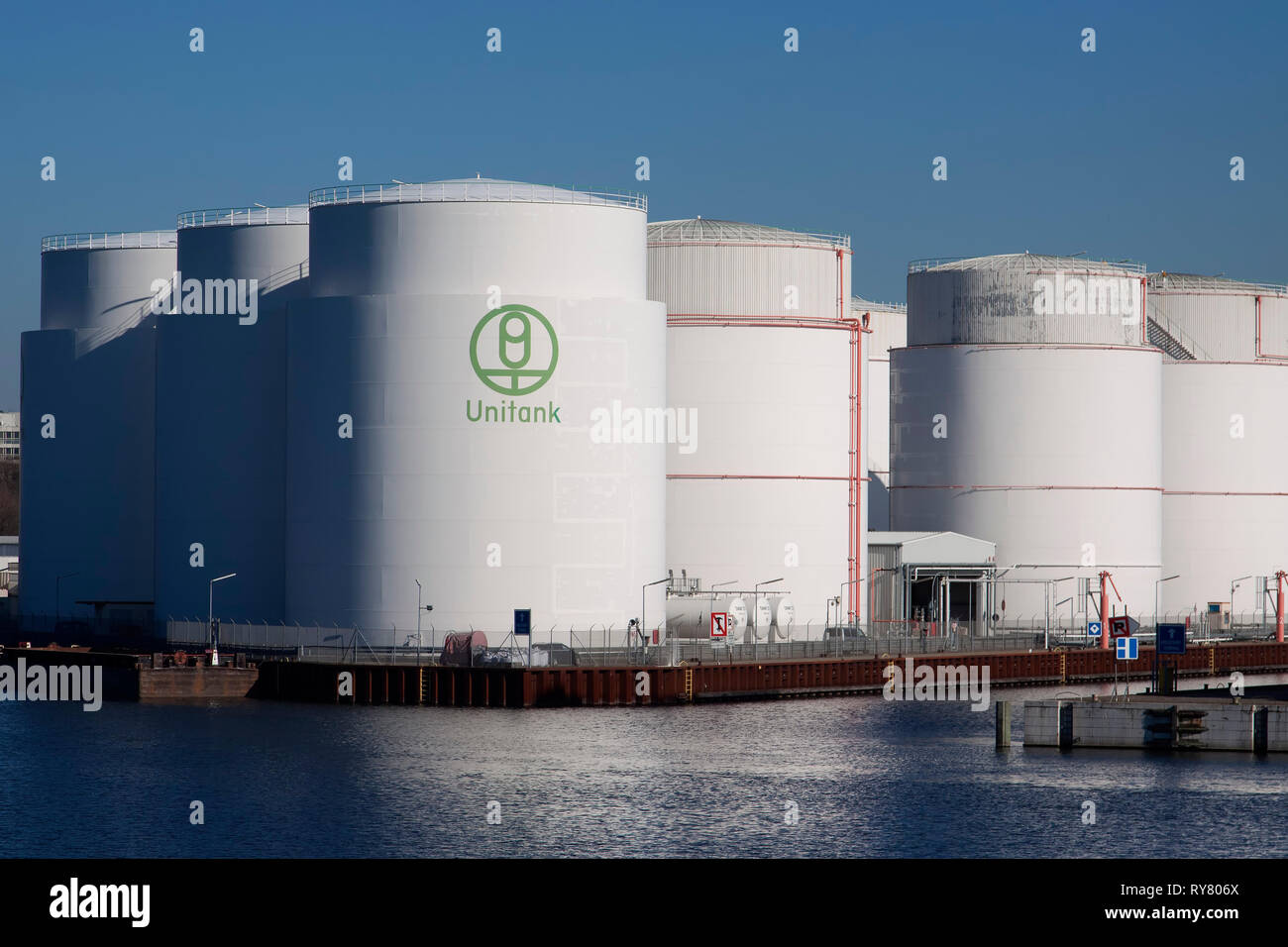 UNITANK tank farm business pour l'entreposage et de manutention de produits d'huiles minérales, Westhafen, Berlin, Allemagne Banque D'Images