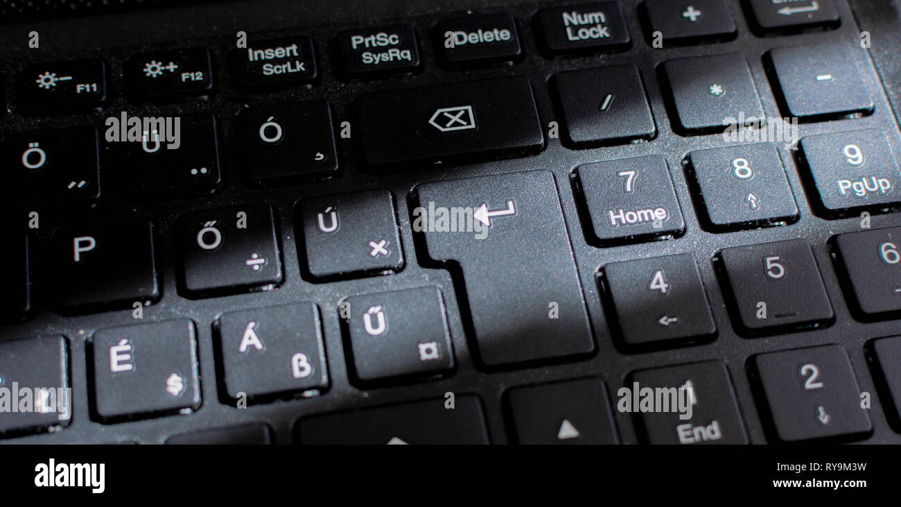 Ordinateur portable Clavier, Noir Clavier. Close Up clavier avec Sun Ray. Banque D'Images