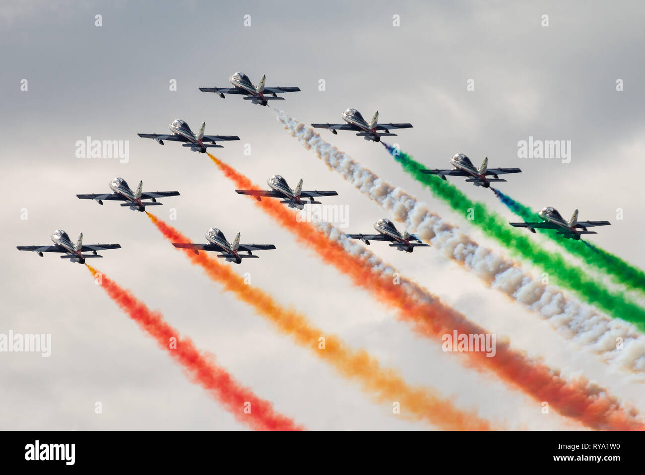 Les Frecce Tricolori est l'équipe de démonstration de voltige de l'Aeronautica Militare italienne, armée de l'air italienne. Banque D'Images