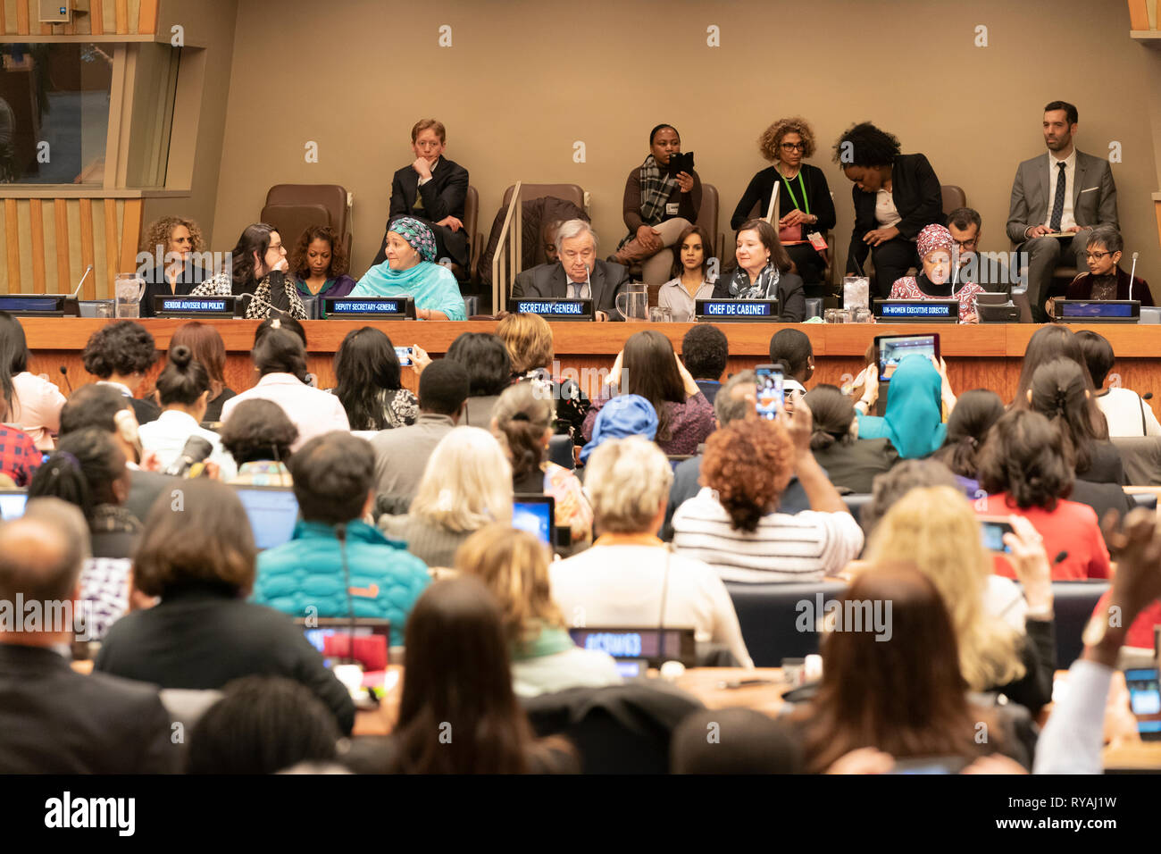 New York, États-Unis. Mar 12, 2019. New York, NY - 12 mars 2019 : Rencontre avec le Secrétaire général, M. Antonio Guterres et la société civile sur les marges de la CSW63 au siège de l'ONU Crédit : lev radin/Alamy Live News Banque D'Images