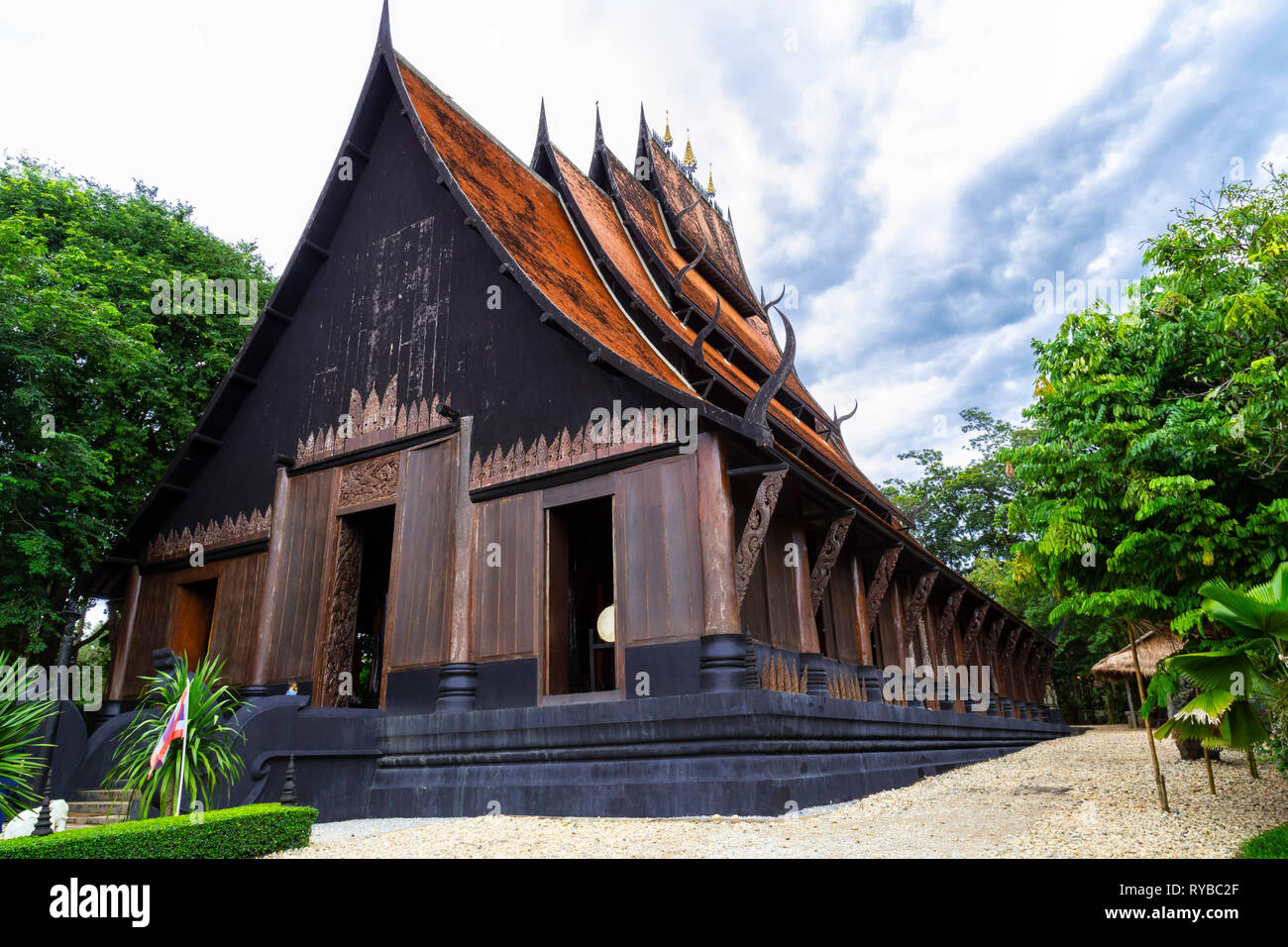 La chambre noire de Chiang Mai a été construit par le célèbre architecte Thai Thawan Duchanee, où il reflète sa propre vision artistique du monde Banque D'Images