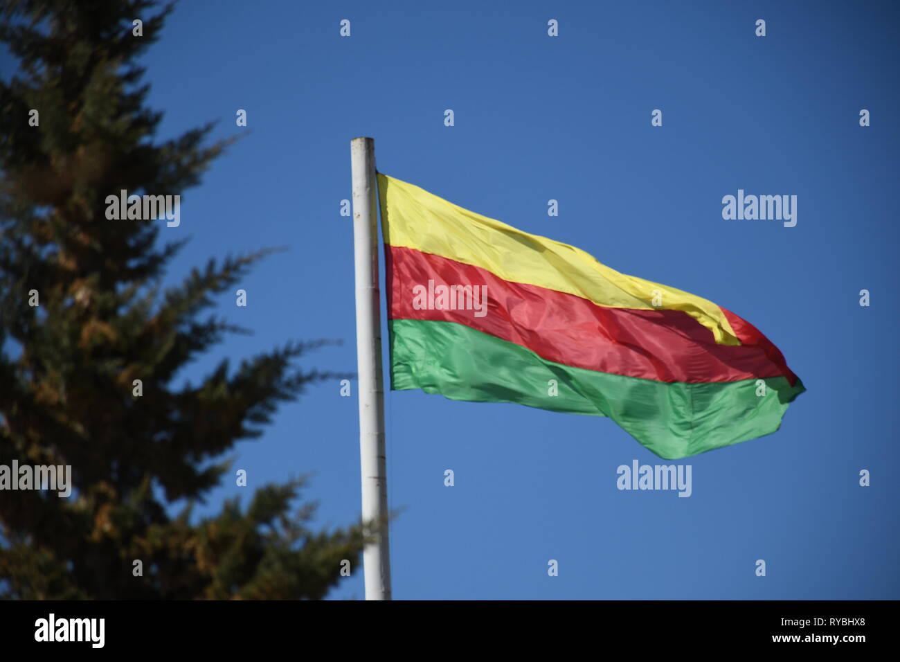 Ypg flag Banque de photographies et d’images à haute résolution - Alamy