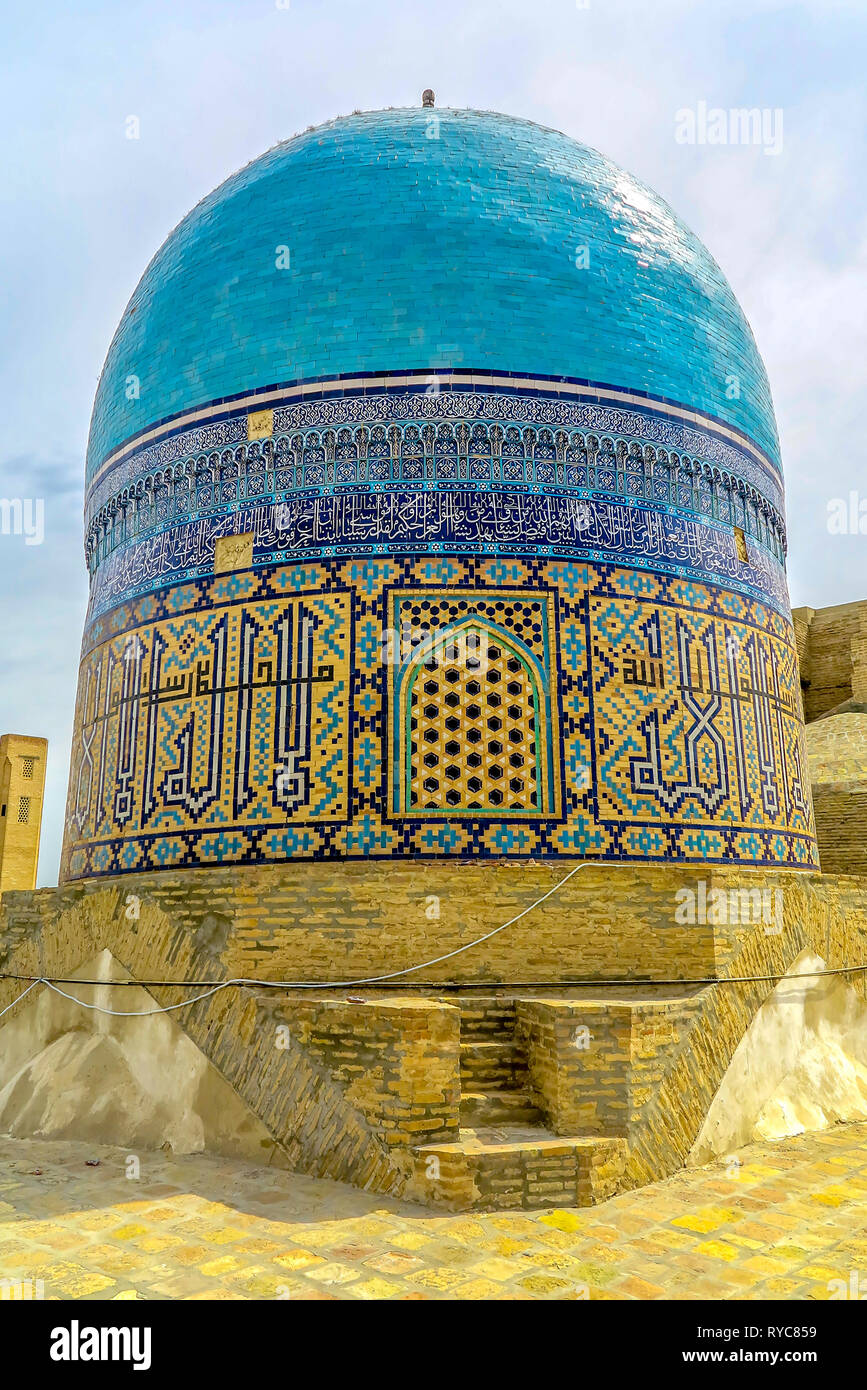 Vieille ville de Boukhara Nécropole Tchor Bakr carreaux bleus ornés de vue du Dôme de toit Banque D'Images