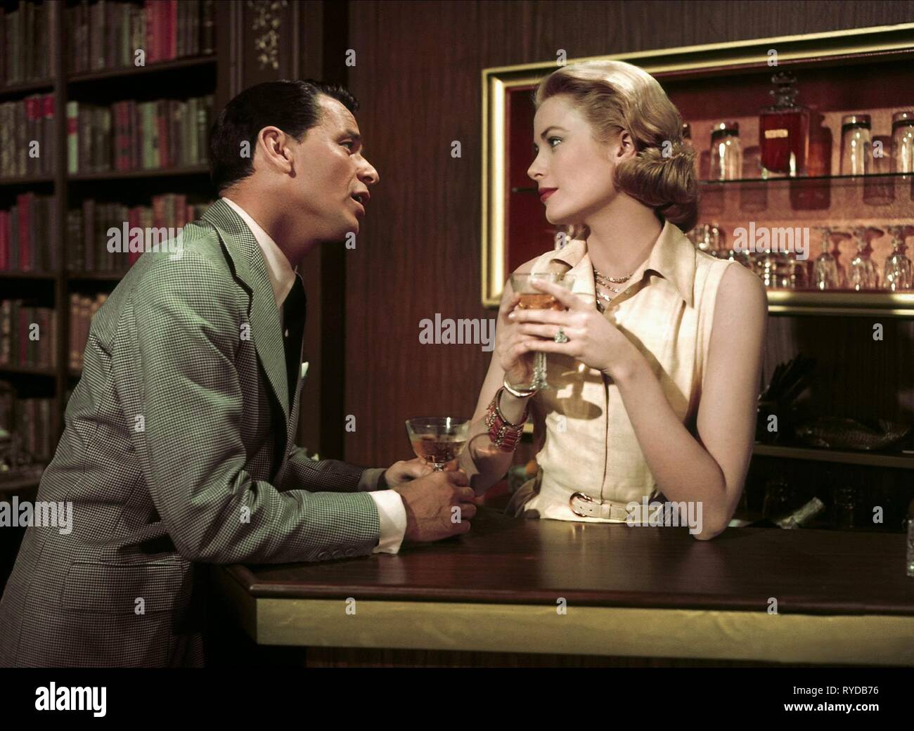 FRANK SINATRA, GRACE KELLY, haute société, 1956 Banque D'Images