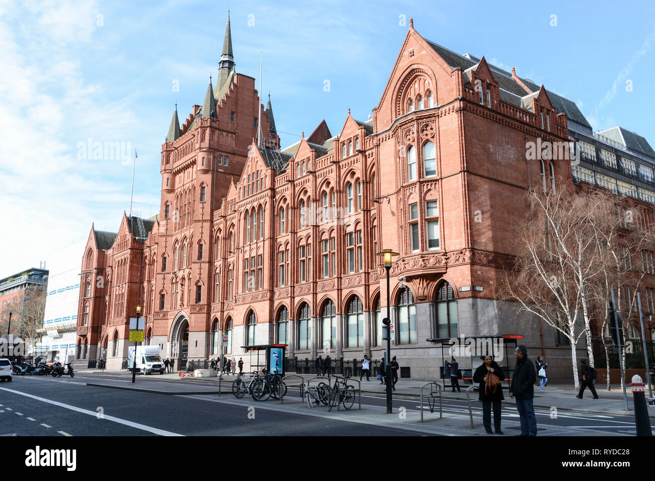 L'ancien Holborn Bars Prudential Assurance bâtiment conçu par Alfred Waterhouse sur Holborn, London, UK Banque D'Images