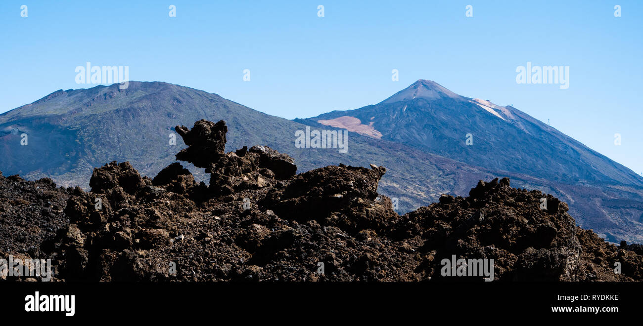 La coulée de lave volcanique au bord de la caldera de Las Canadas avant le Mont Teide près de Boca Tauce Ténérife dans les îles Canaries Banque D'Images