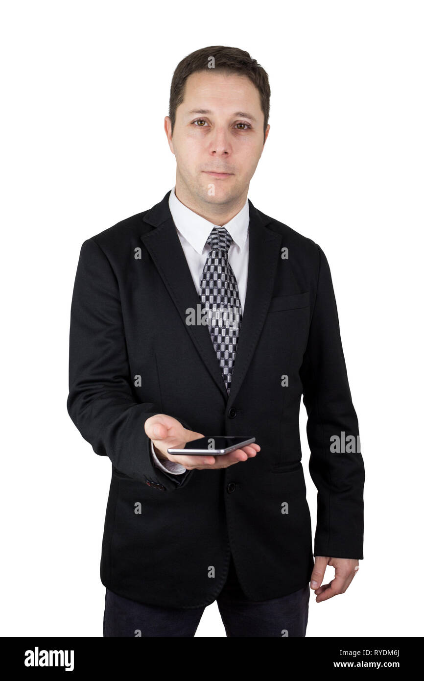 Homme d'affaires en costume noir Holding Smartphone en Main sur fond blanc Banque D'Images