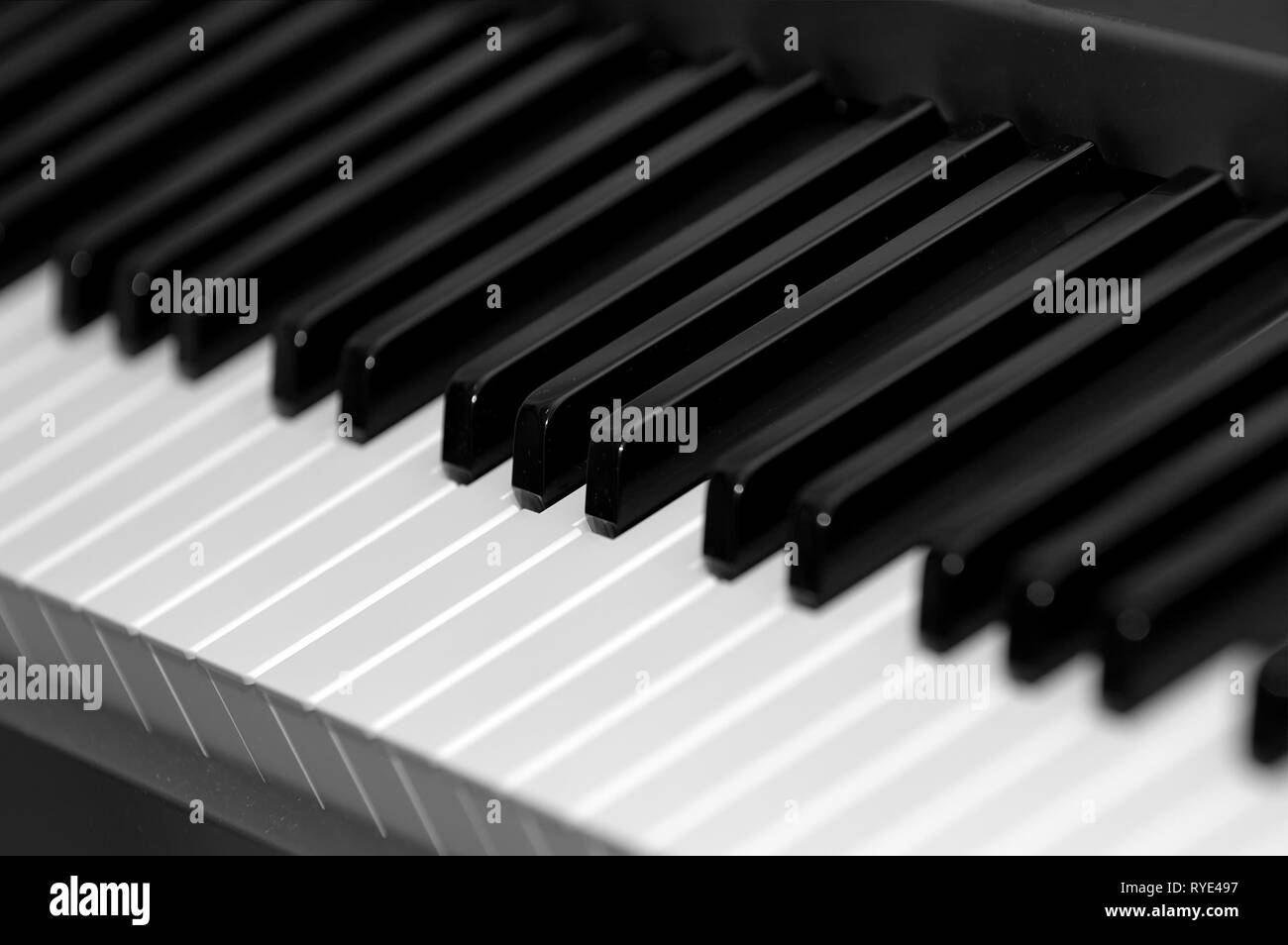 Le noir et blanc des touches de piano électrique Banque D'Images