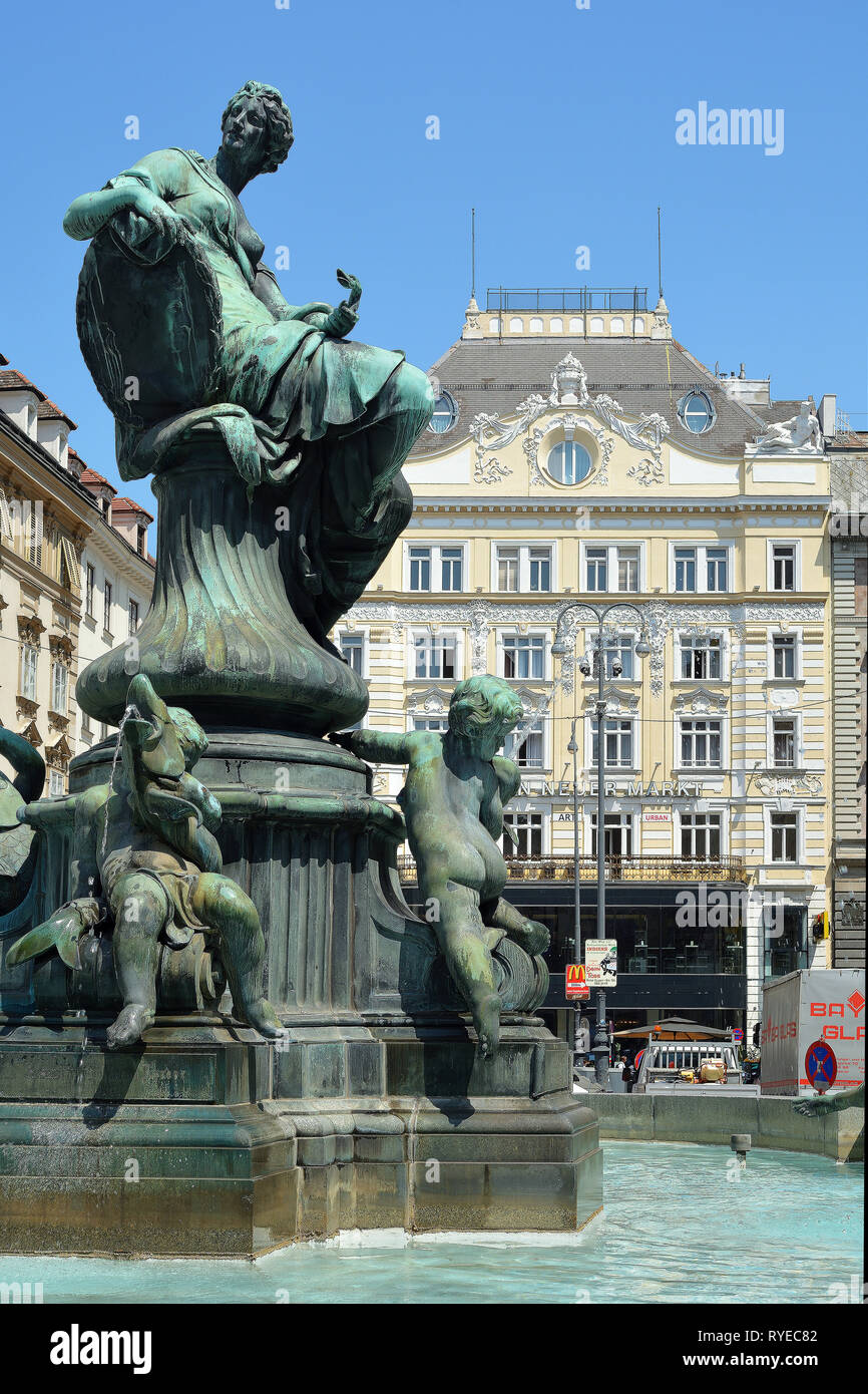 Vienne, Autriche - 18 juin 2018 : l'Donnerbrunnen sur le Neuer Markt dans la capitale autrichienne Vienne - Autriche. Banque D'Images