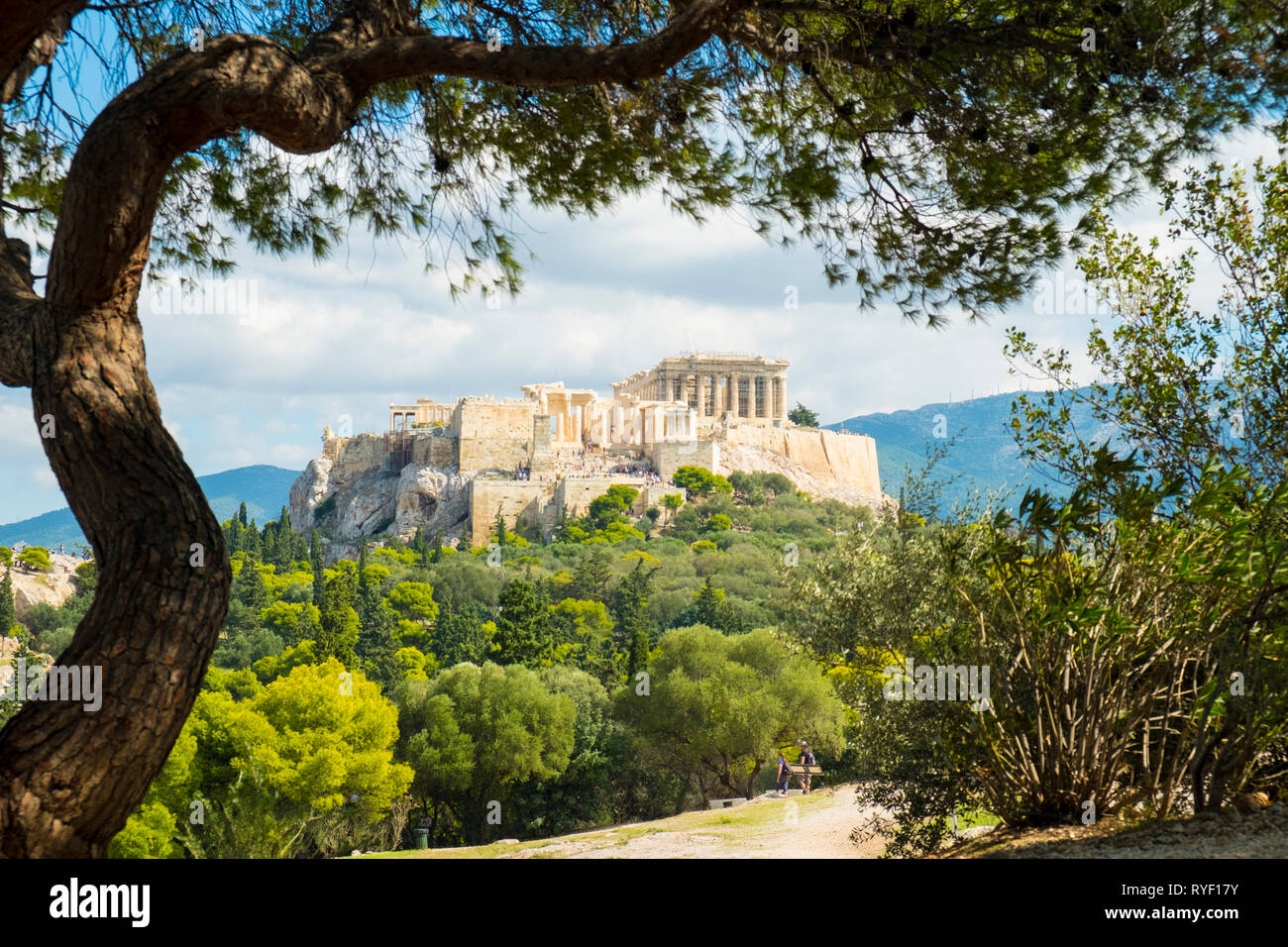 Voir l'encadré sur le Parthénon à l'Acropolis, vu de la colline Filopappou à Athènes, Grèce. L'horizontale Banque D'Images