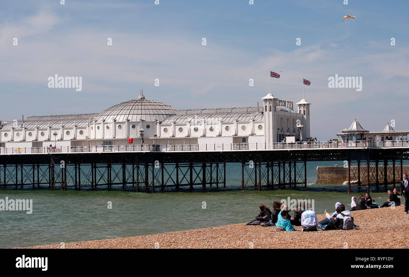 Brighton Palace Pier dans la ville côtière de Brighton, Sussex, Angleterre. Banque D'Images