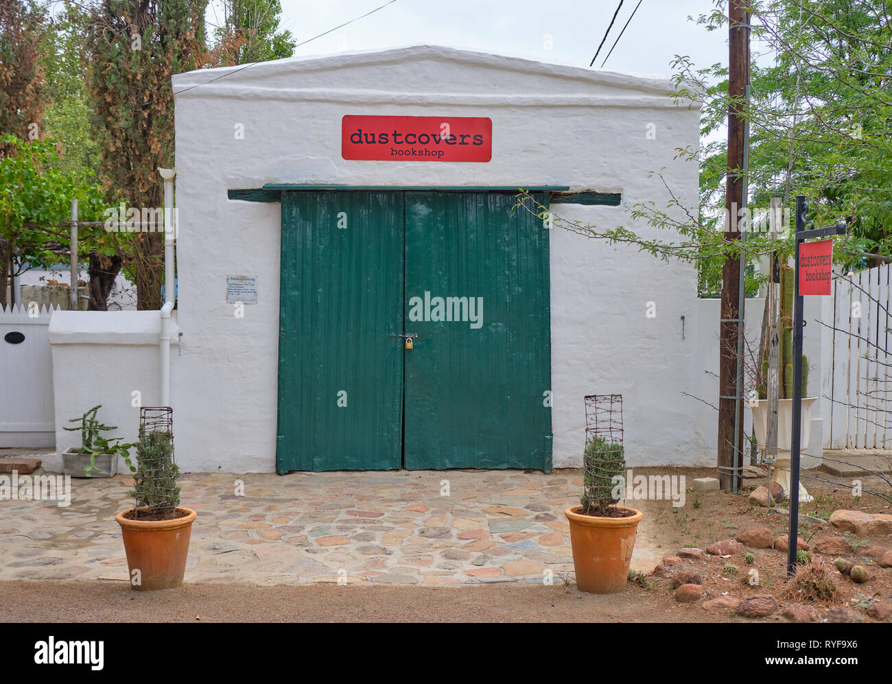 Une librairie Dustcovers Karoo mettez aux visiteurs À Nieu Bethesda, Afrique du Sud - 10 mars 2019 Banque D'Images