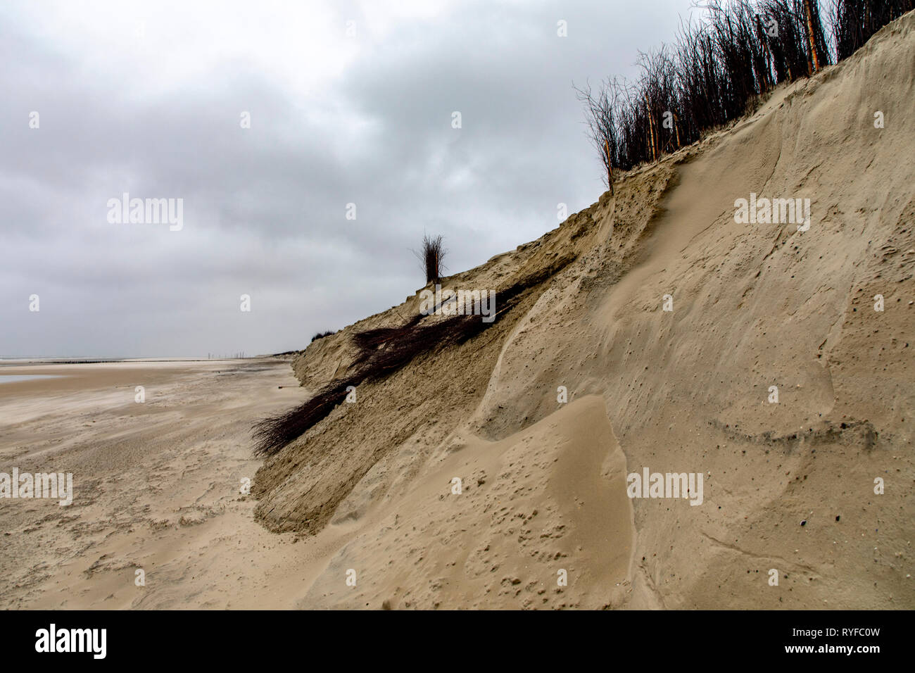 Wangerooge Island, plage à marée basse, la plage de démolition, sur les dunes, des dunes de démolition, après une tempête hivernale,Frise orientale, dans le Nord de l'Allemagne, ni Banque D'Images