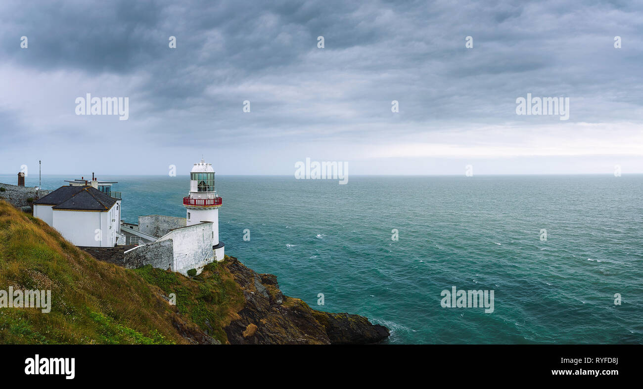 Phare à Wicklow Wicklow, Irlande Banque D'Images