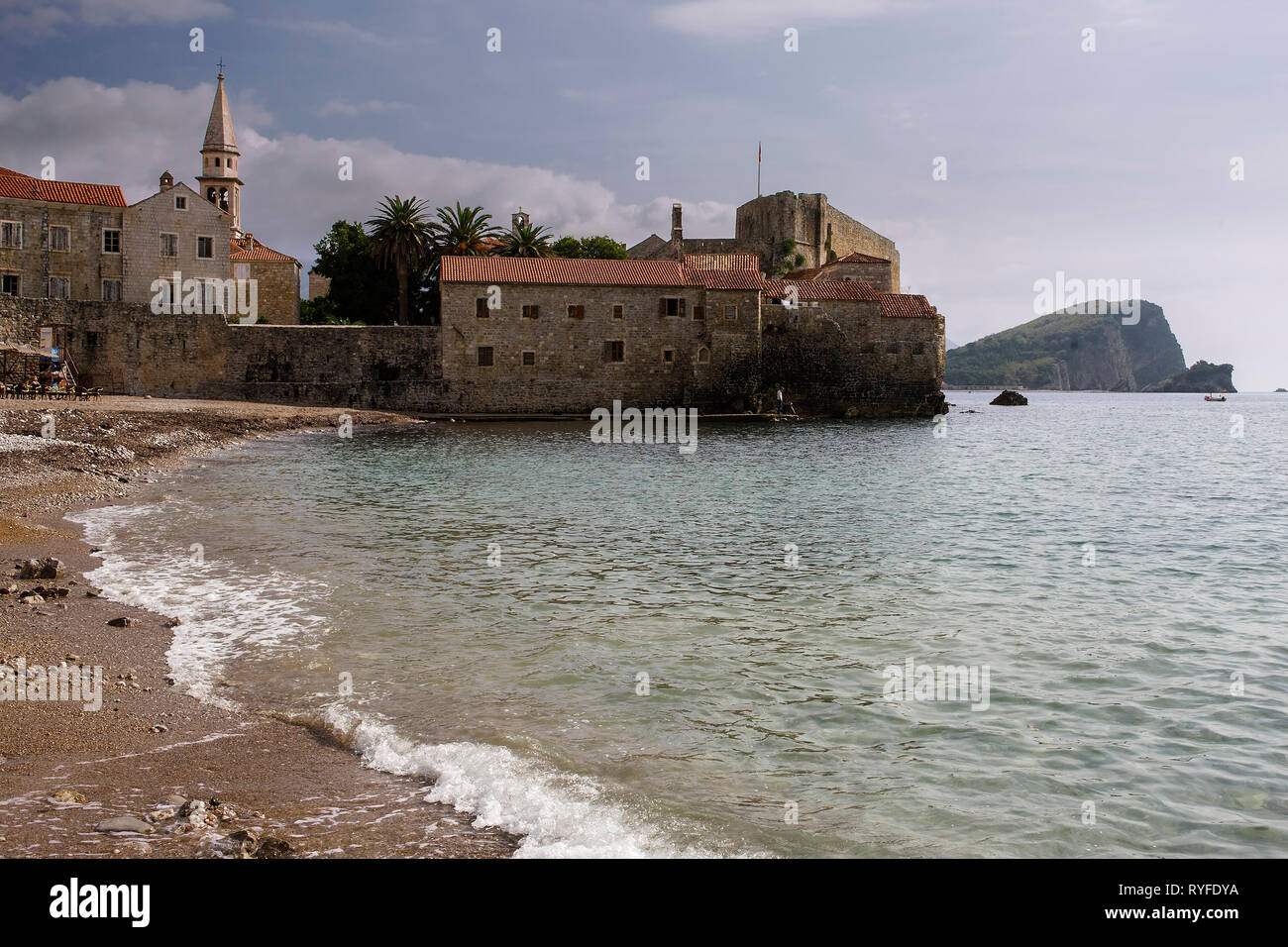 La vieille ville de Budva de Ričardova Glava, Plage, Monténégro Banque D'Images