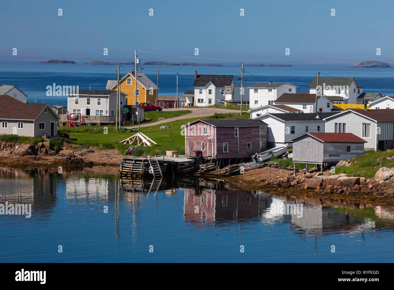 Étapes de la pêche et des maisons, Barr'd Islands, l'île Fogo, à Terre-Neuve et Labrador, Canada Banque D'Images