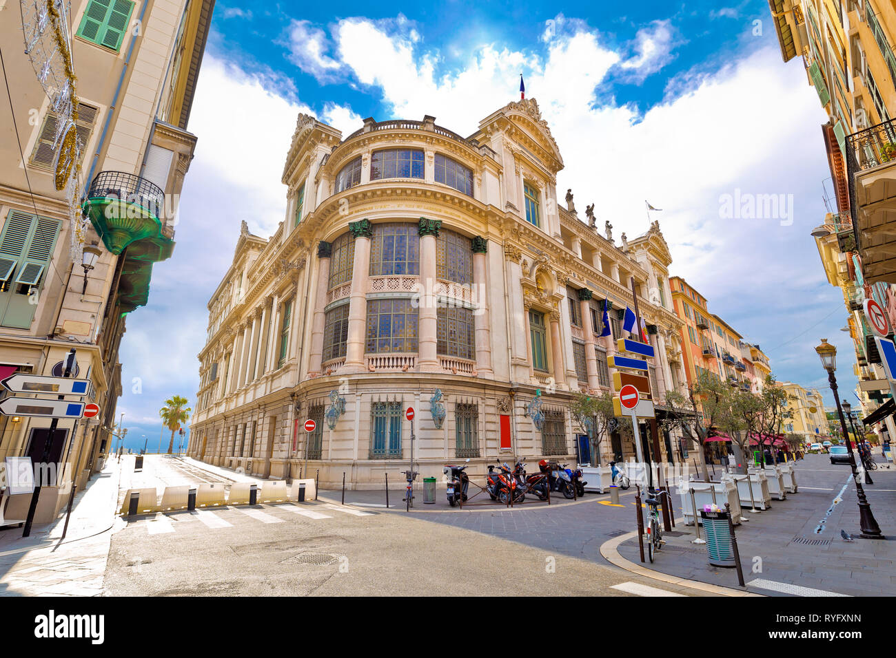 Opéra de Nice vue sur la rue, Cote d Azur, France Banque D'Images