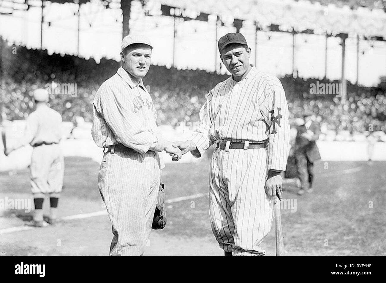 Bill Carrigan, Boston Red Sox et chef de Meyers, les Giants de New York, au cours de la série au Polo Grounds, New York, 1912. Banque D'Images