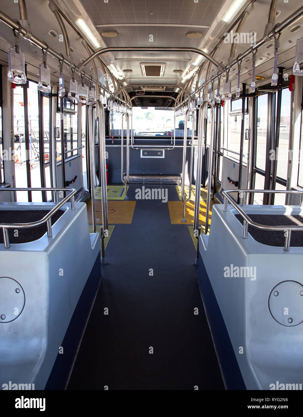 Johannesburg, Afrique du Sud, 28 février - 2019 - vue de l'intérieur de l'autobus de transfert aéroport Banque D'Images