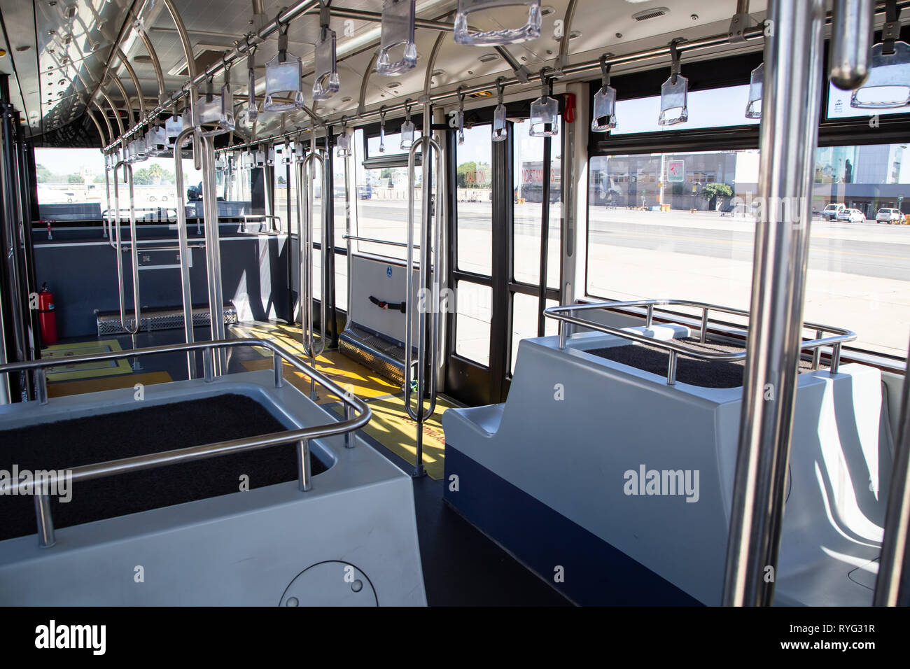 Johannesburg, Afrique du Sud, 28 février - 2019 - vue de l'intérieur de l'autobus de transfert aéroport Banque D'Images