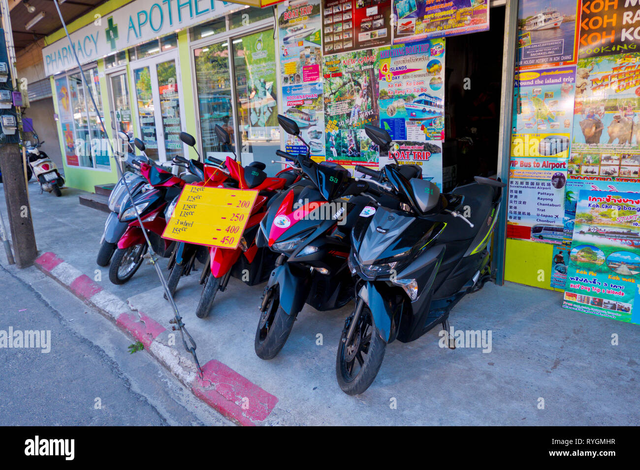 Location de scooter, agence de voyages, route principale, Ko Chang