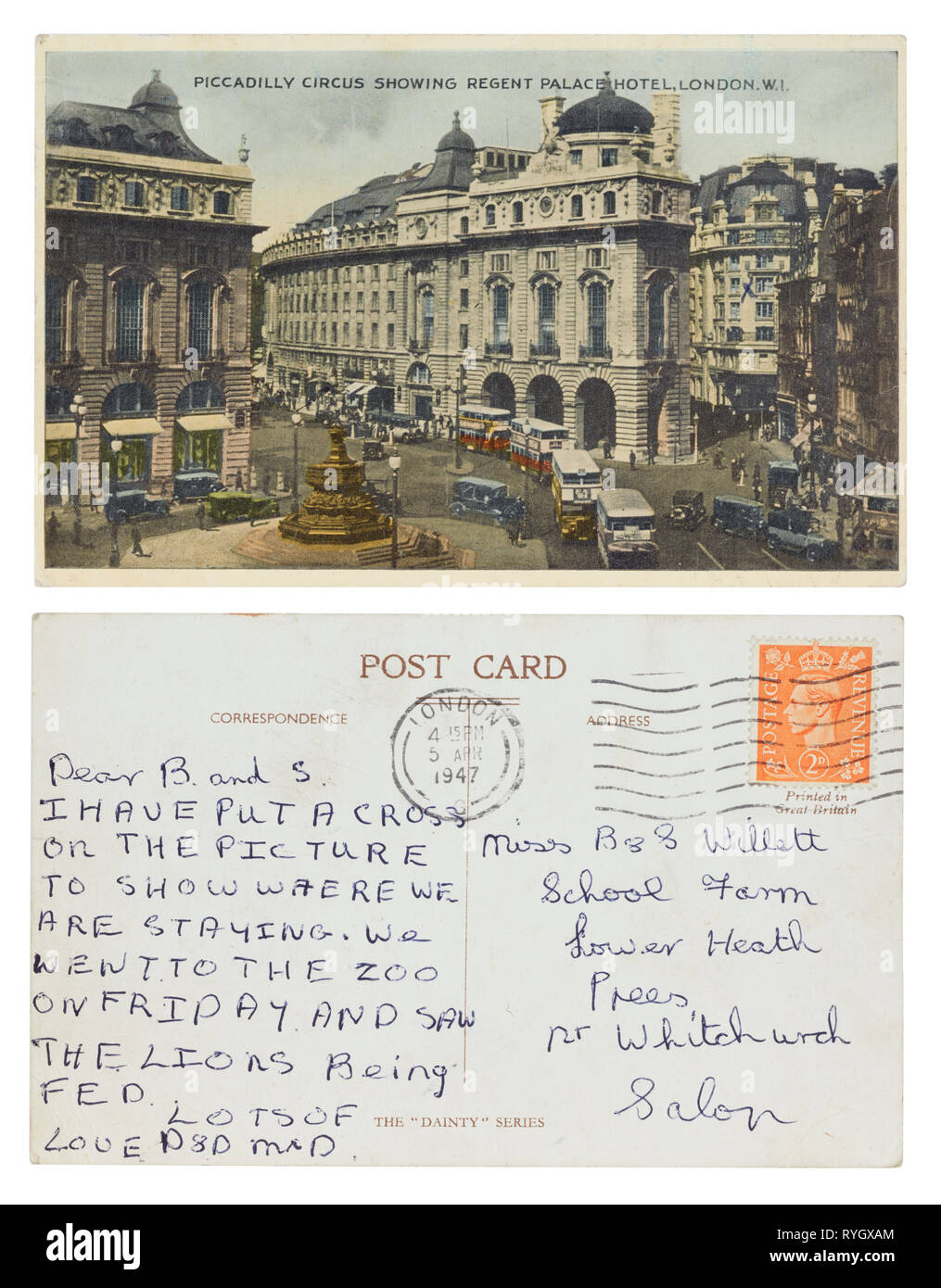 Carte postale de Piccadilly Circus, Londres en 1947, envoyé à près de Whitchurch, directions. Banque D'Images