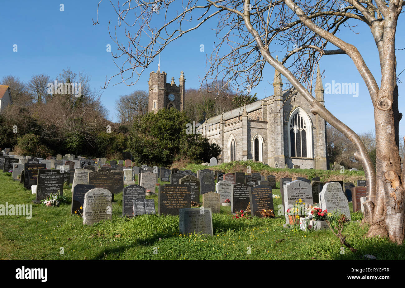 Appledore, North Devon, England, UK, mars 2019. St Marys Parish Church et cimetière dans cette petite ville du Devonshire. Banque D'Images