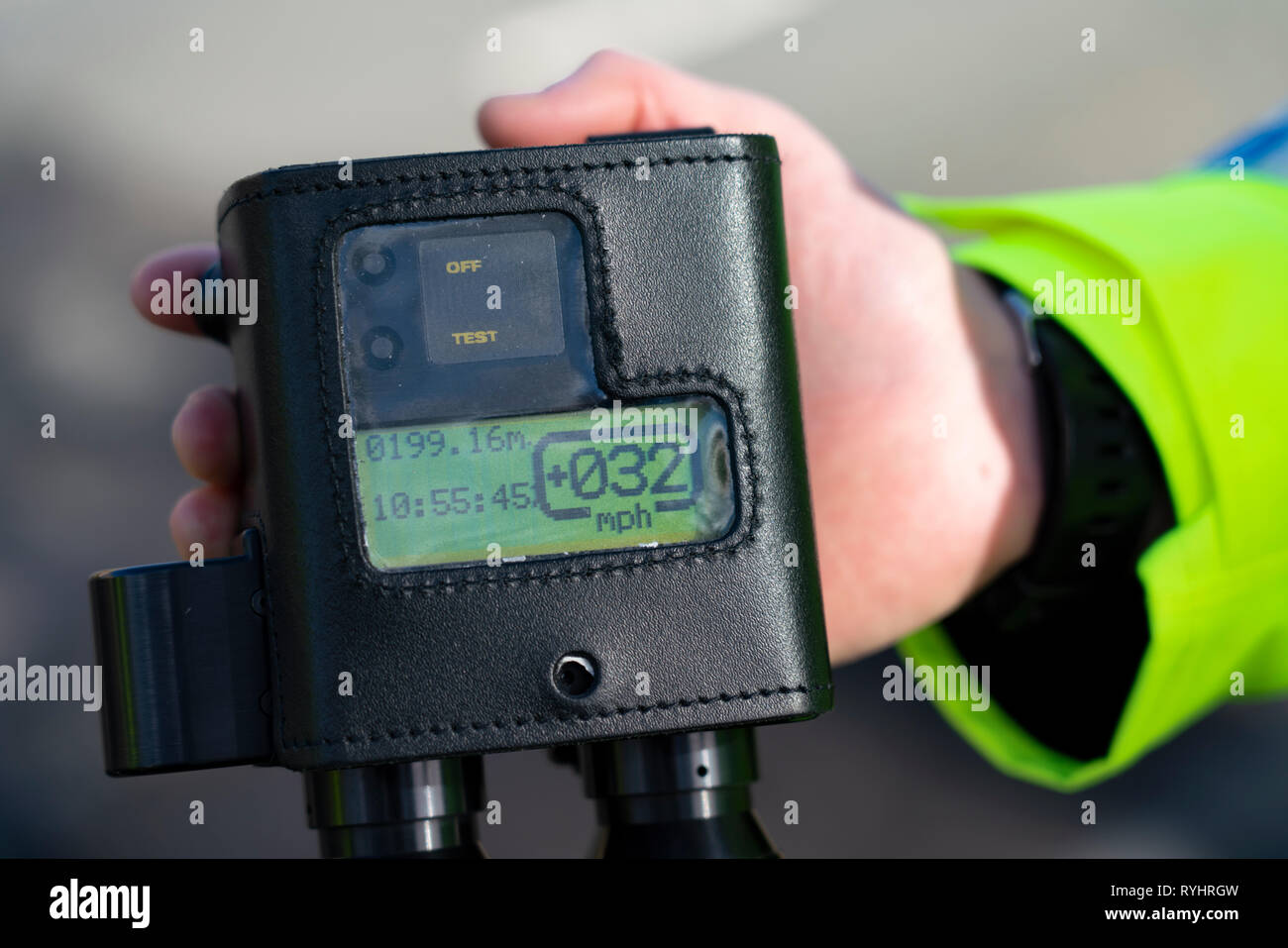 Edinburgh, Ecosse, Royaume-Uni. 14 mars, 2019. Contrôle de vitesse voiture de police à Edimbourg à la première d'une série de projets pilotes de 20mph ÔRoadside EducationÕ événements, organisés en partenariat avec la police de l'Écosse, qui vise à sensibiliser des conséquences des infractions aux limites de vitesse 20mph. Les pilotes de vitesse sera arrêté par les agents de police et a offert une courte séance de formation de pilote dans une unité de commandement de la police. Credit : Iain Masterton/Alamy Live News Banque D'Images