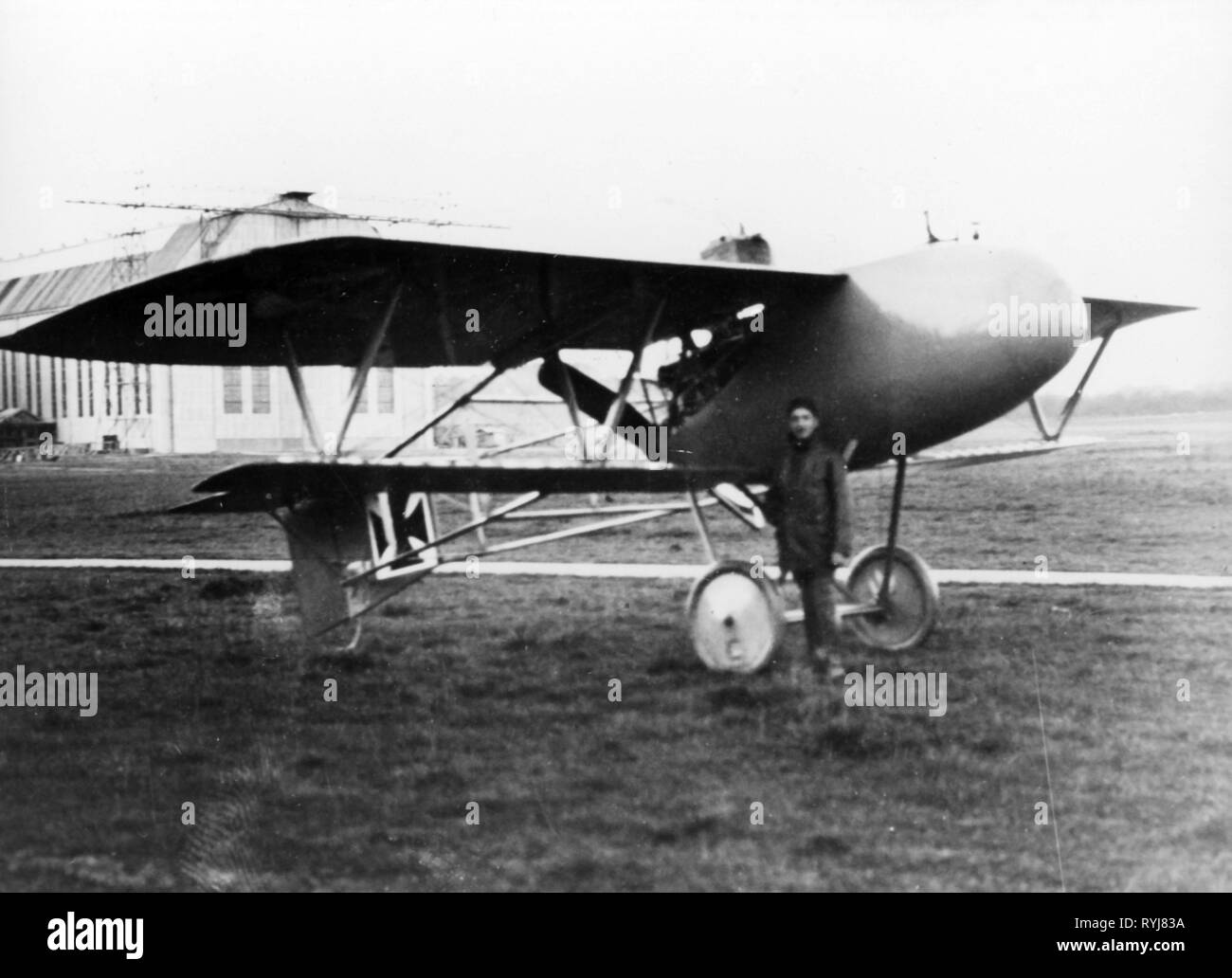 Transports / transport, l'aviation, les avions militaires, fighter Zeppelin-Lindau V-1, prototype, 1916, Additional-Rights Clearance-Info-Not-Available- Banque D'Images