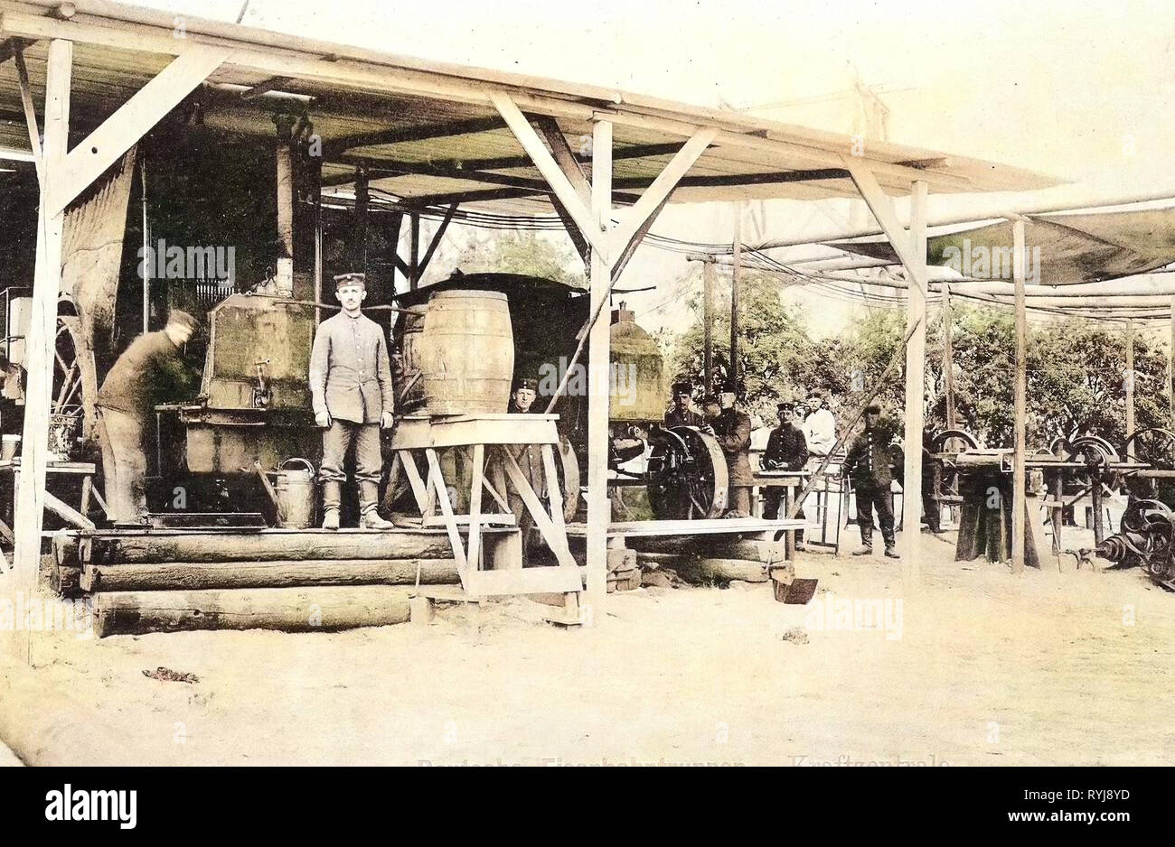 Große Heeresfeldbahnübung 1909, 1. Königlich Saxon Bataillon des Königlich Preußischen Eisenbahnregiments n° 1, Viadukt bei Luga, moteurs de traction, 1910, Landkreis Meißen, Luga, Kraftzentrale Eisenbahntruppen, Deutsche, Allemagne Banque D'Images