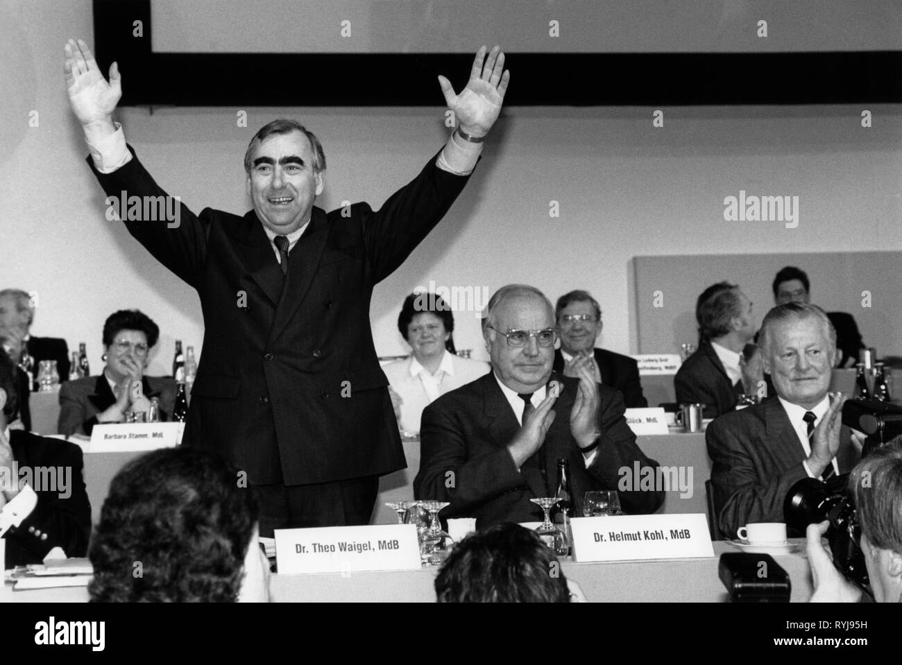La politique, l'Union chrétienne-sociale congrès du parti, Theo Waigel, Helmut Kohl, Max Streibl, novembre 1991, Additional-Rights Clearance-Info-Not-Available- Banque D'Images