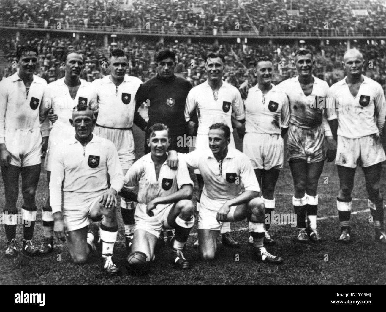 Sport, Jeux Olympiques, Berlin 1936, handball, équipe allemande après la victoire contre l'Autriche dans le Additional-Rights Clearance-Info, final--Not-Available Banque D'Images