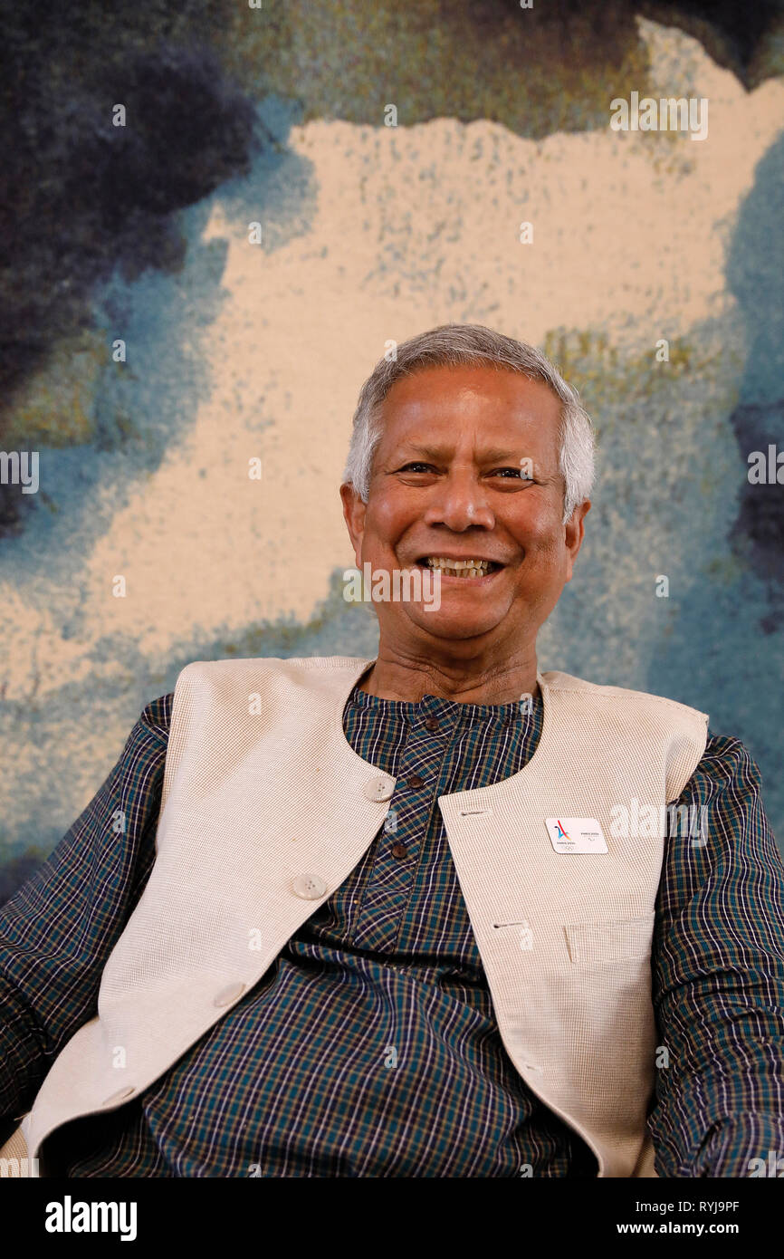 Lauréat du prix Nobel Muhammad Yunus, fondateur de la Grameen Bank qu'il. Banque D'Images